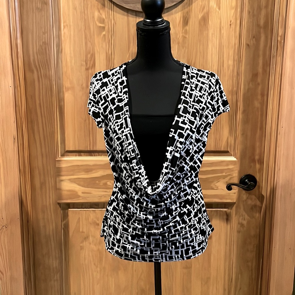 Black and white dress top